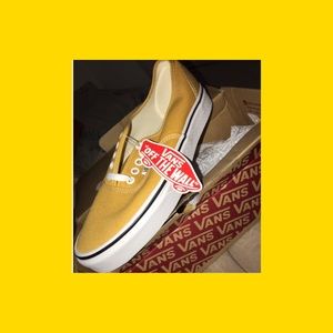 Mustard Yellow Vans 💛